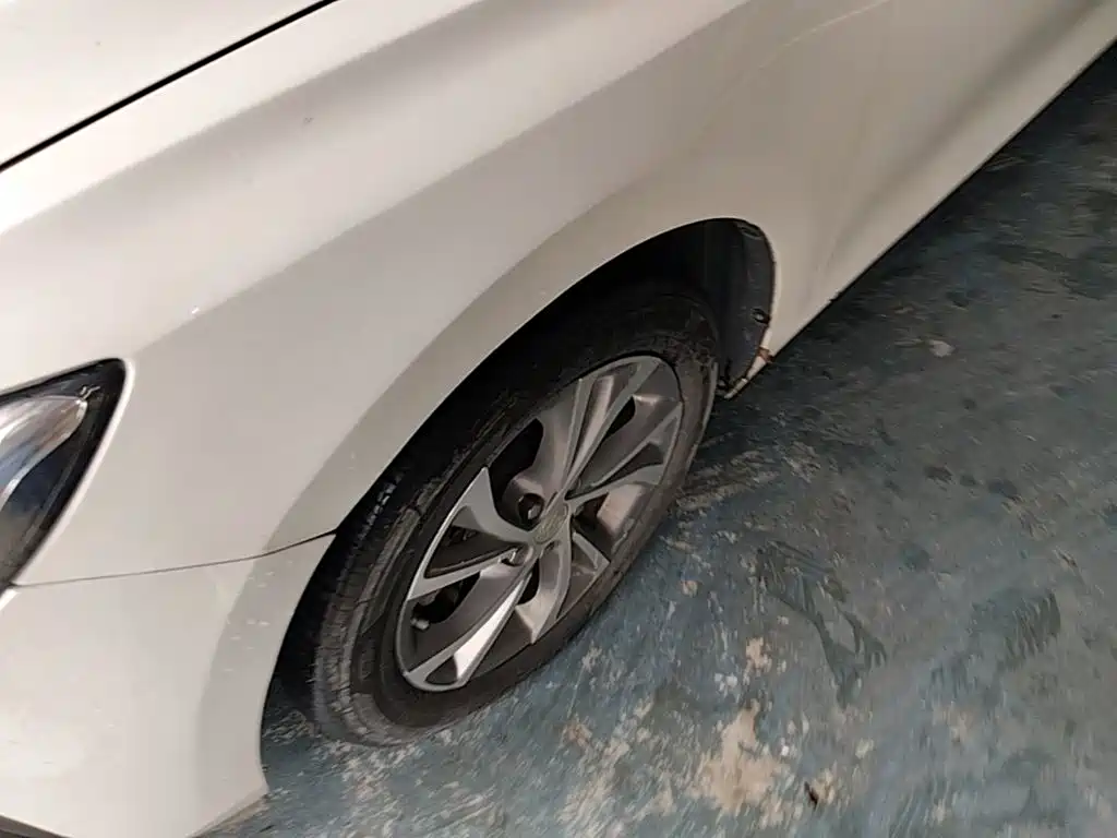 Buick Verano — миниатюра 23