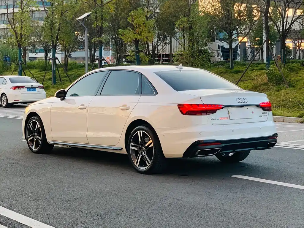 Audi A4L — миниатюра 4