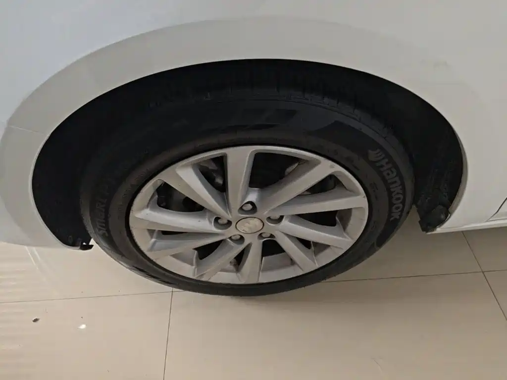 Buick Verano — миниатюра 23