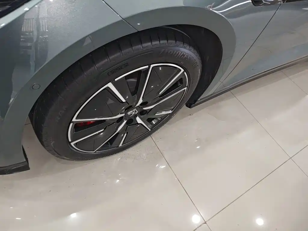 BYD Han L — миниатюра 23