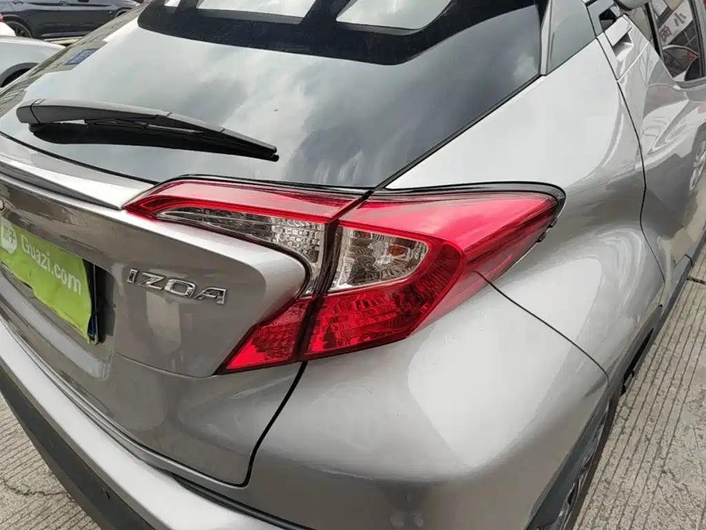 Toyota IZOA — миниатюра 8