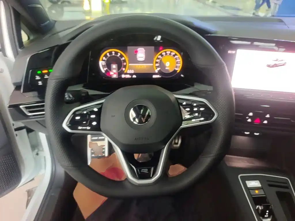 Volkswagen Golf — миниатюра 11
