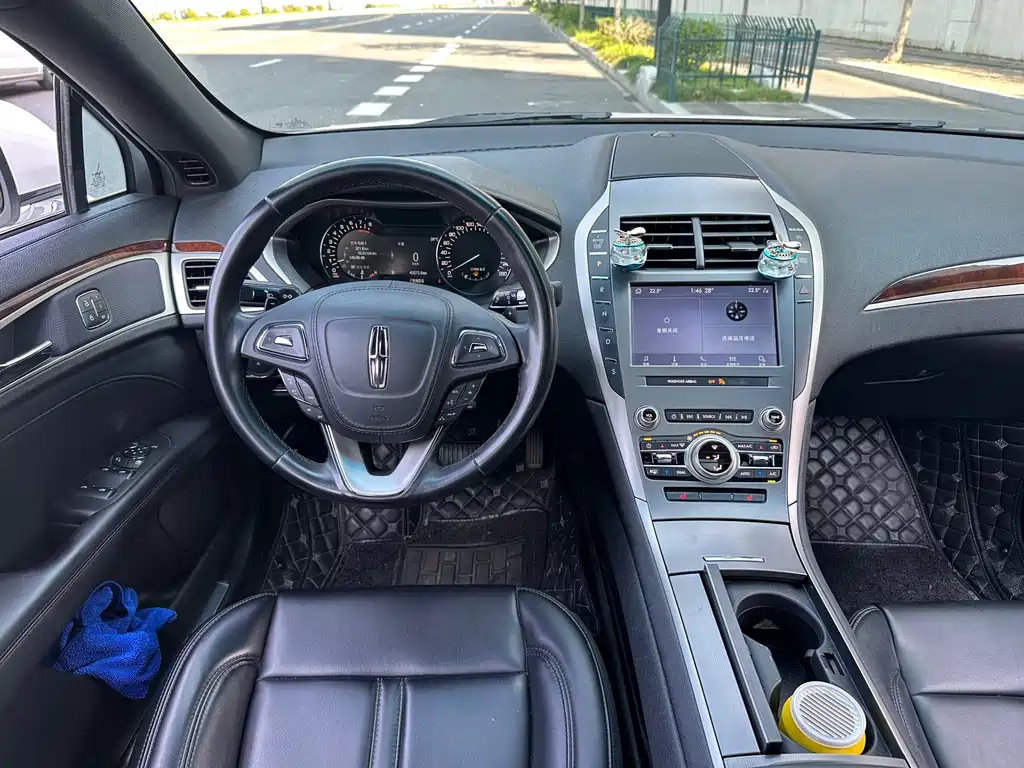 Lincoln MKZ — миниатюра 18