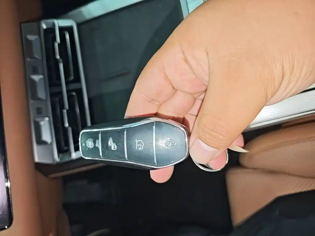 BYD Han L — миниатюра 9