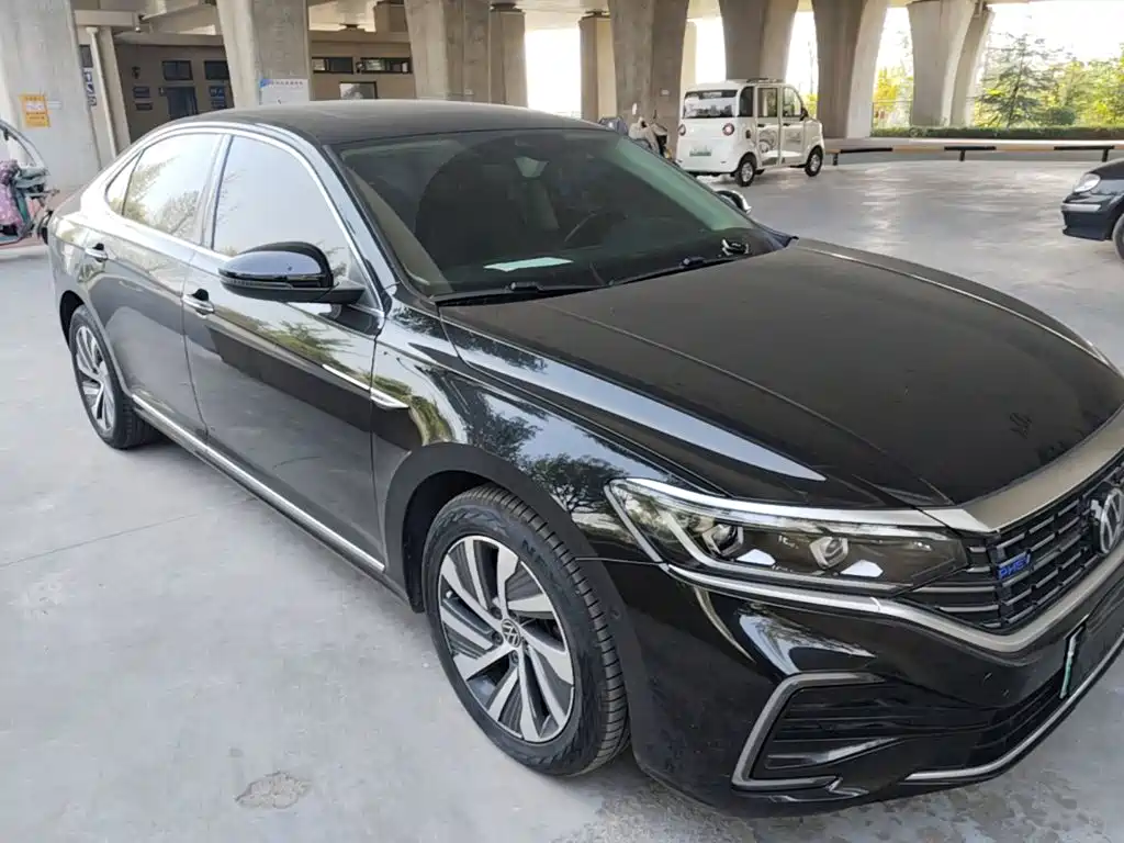 Volkswagen Passat PHEV — миниатюра 4