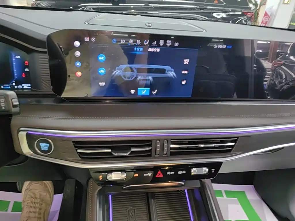 Ford Explorer — миниатюра 13