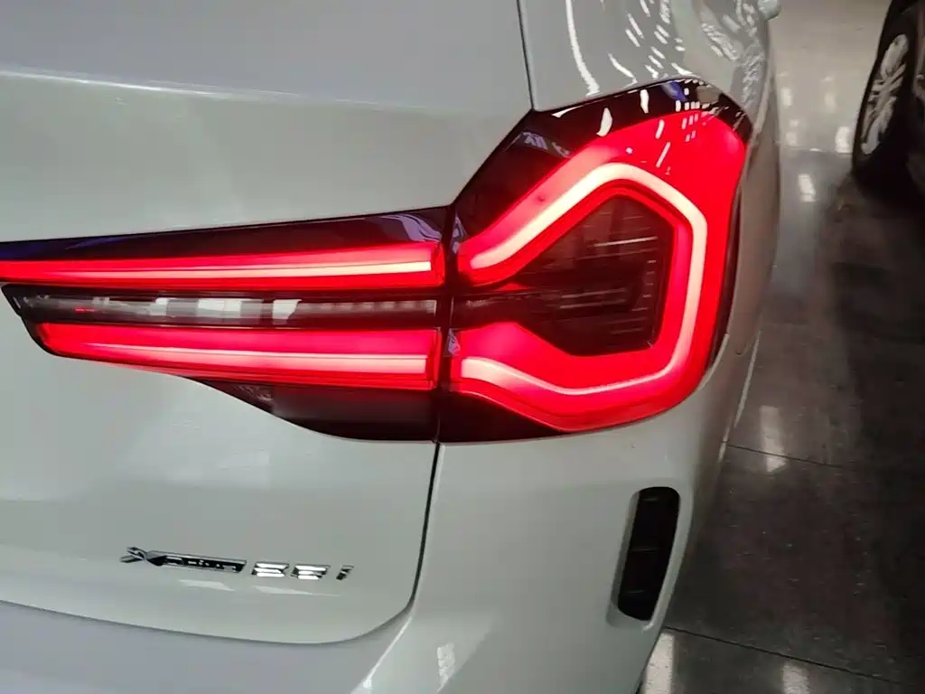 BMW X3 — миниатюра 8
