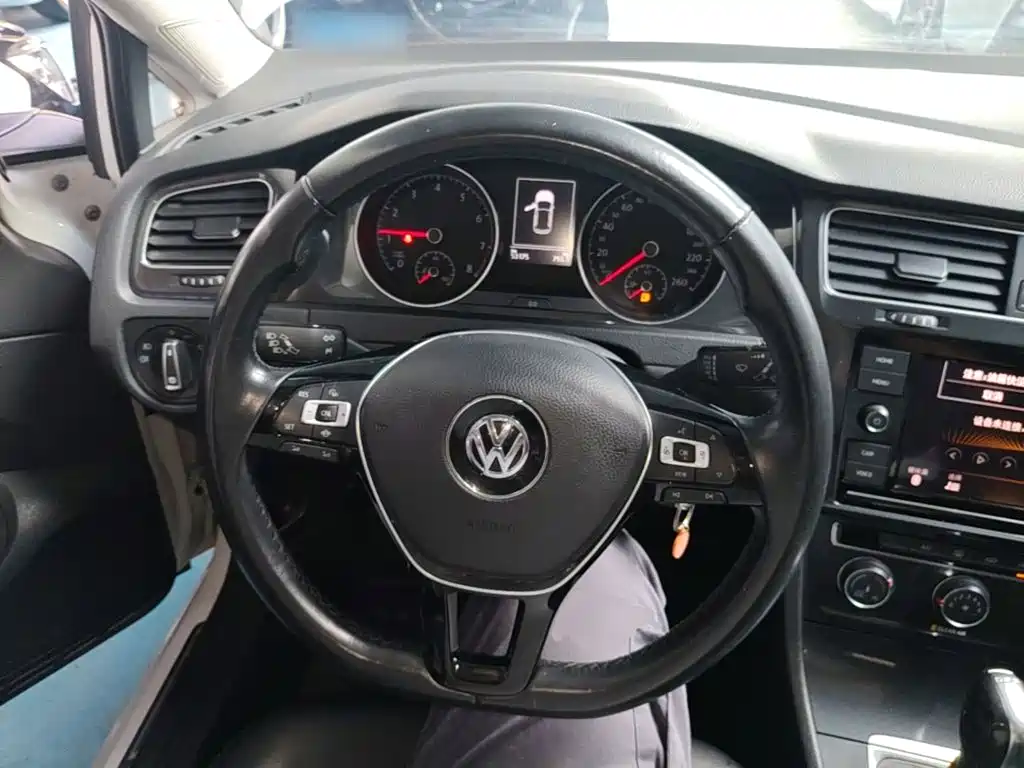 Volkswagen Golf — миниатюра 11