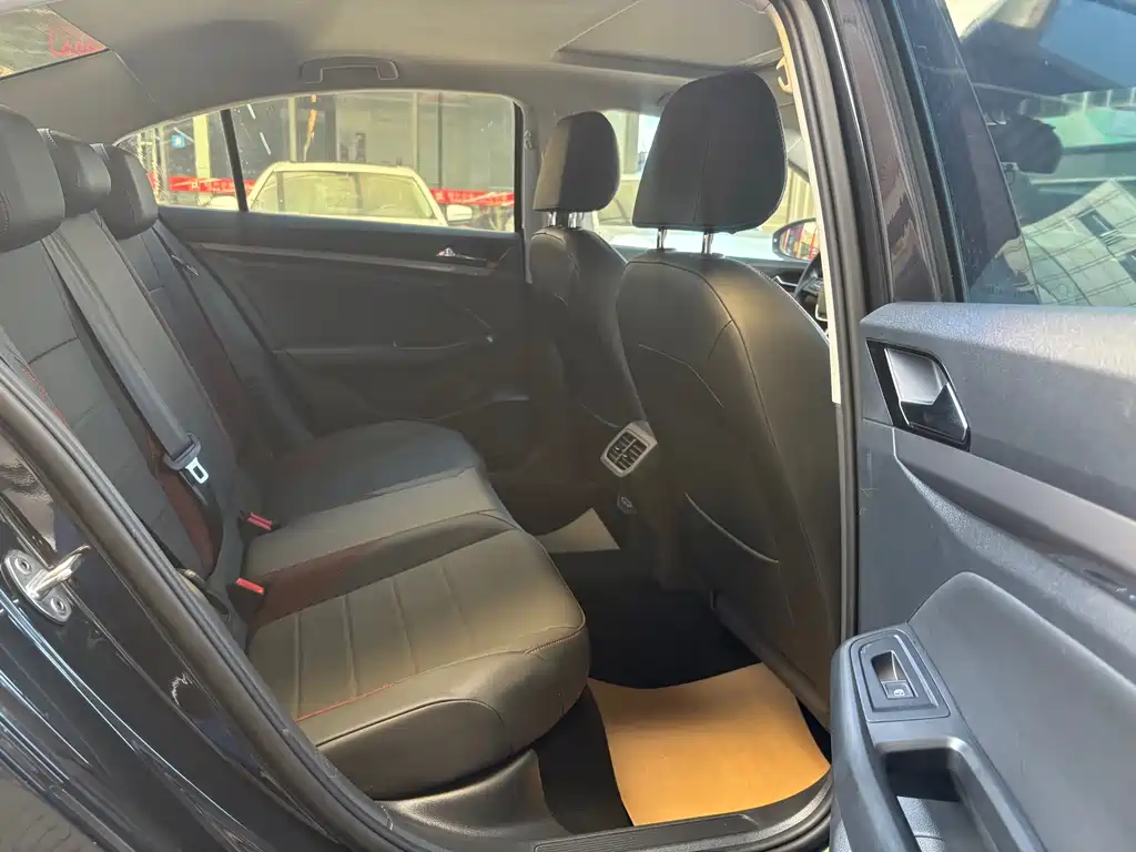 Volkswagen Bora — миниатюра 10