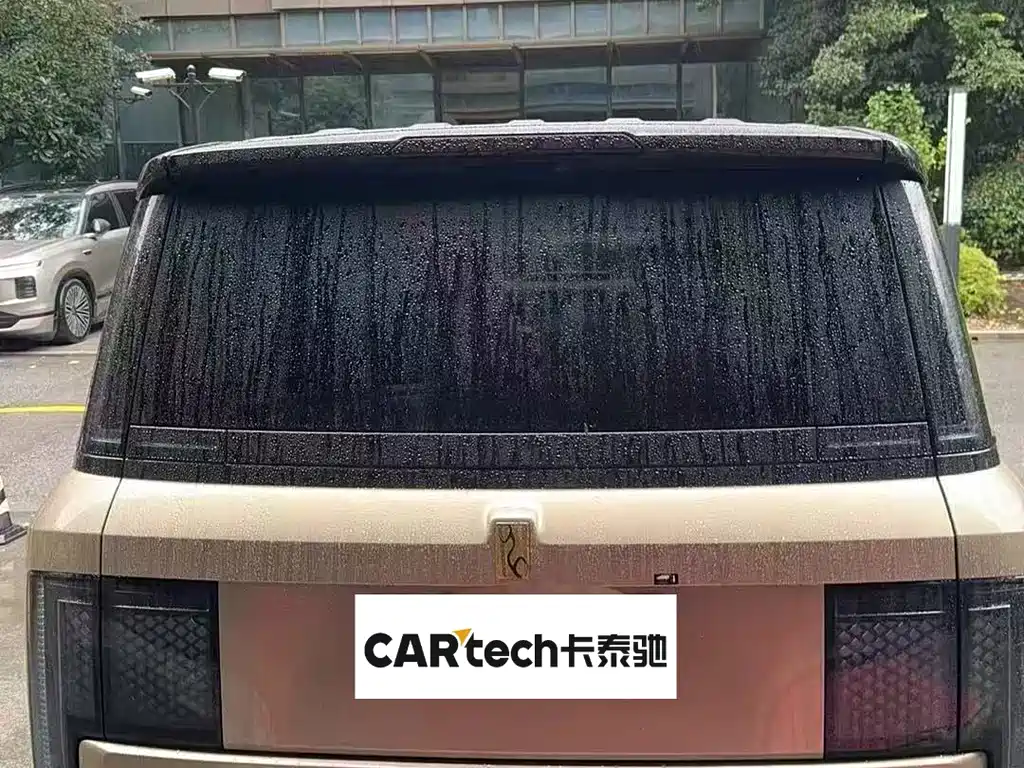 Yangwang Yangwang U8 L — миниатюра 3