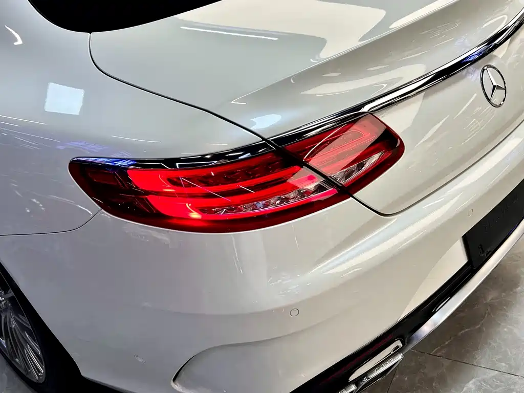 Mercedes-Benz S-Class — миниатюра 12
