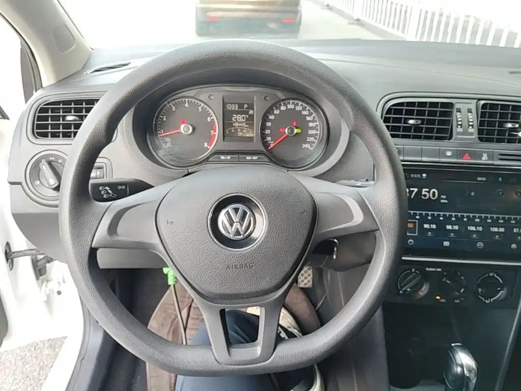 Volkswagen Polo — миниатюра 11