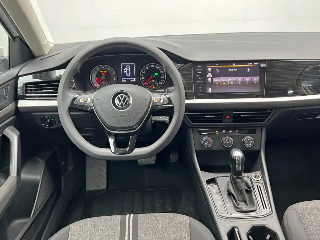 Volkswagen Lavida — миниатюра 18