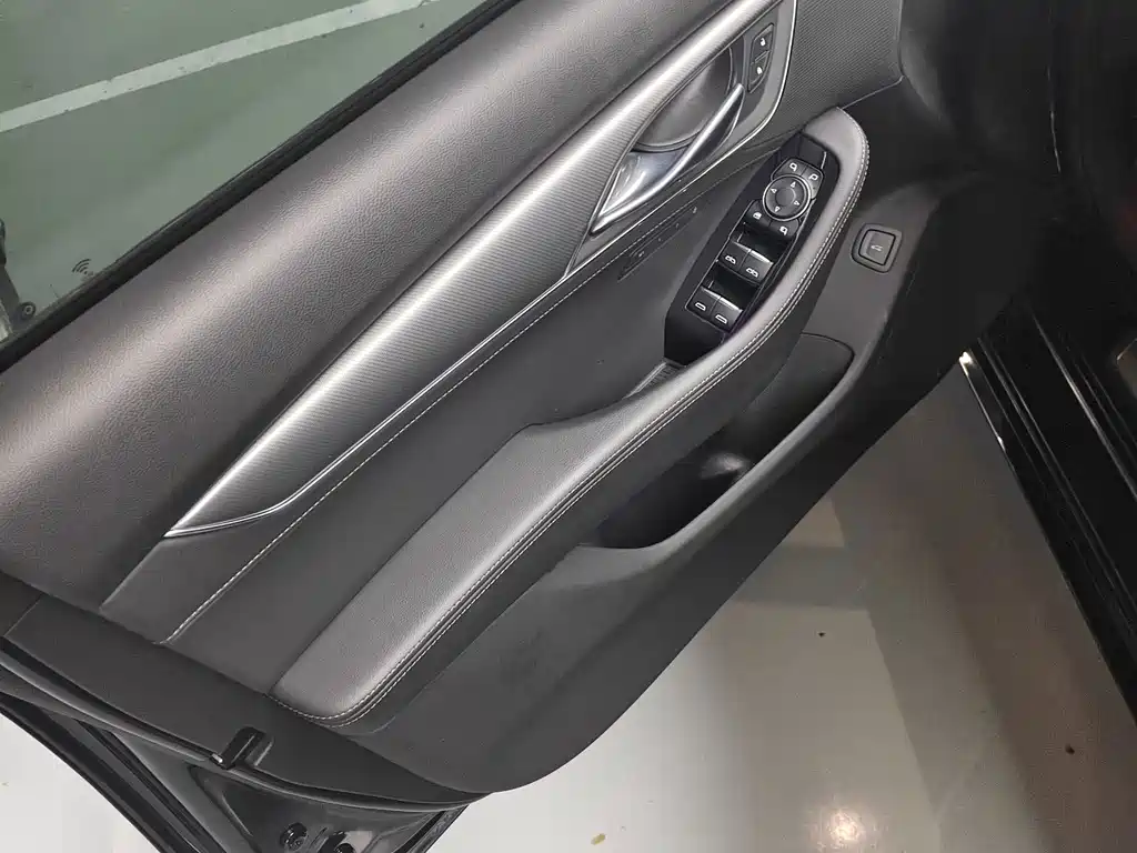 Cadillac CT5 — миниатюра 4