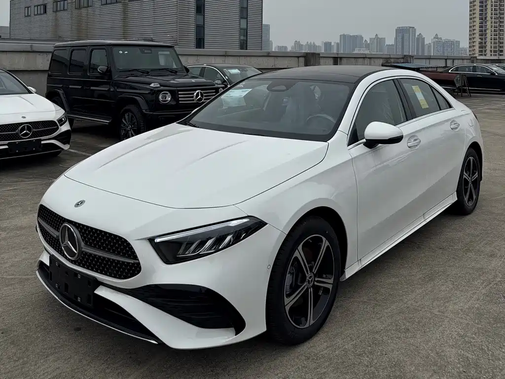 Mercedes-Benz A-Class A 2025 A 200 L Fashion