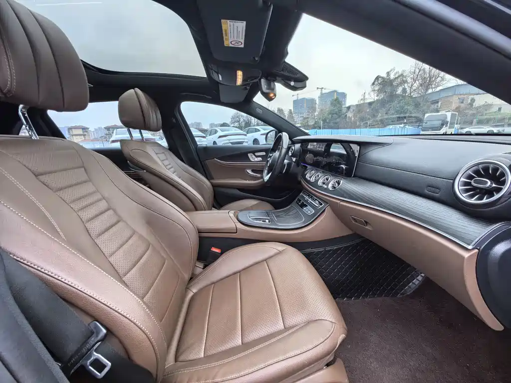 MERCEDES-BENZ E CLASS