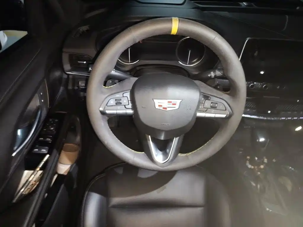 Cadillac CT4 — миниатюра 3