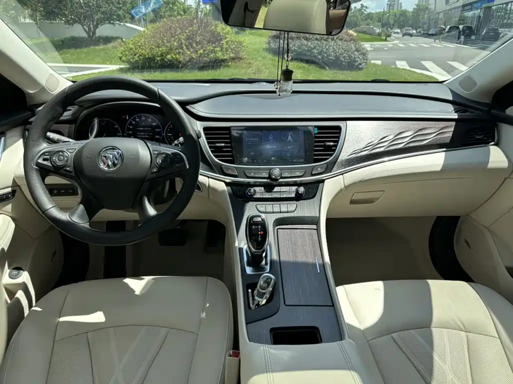 Buick LaCrosse — миниатюра 20