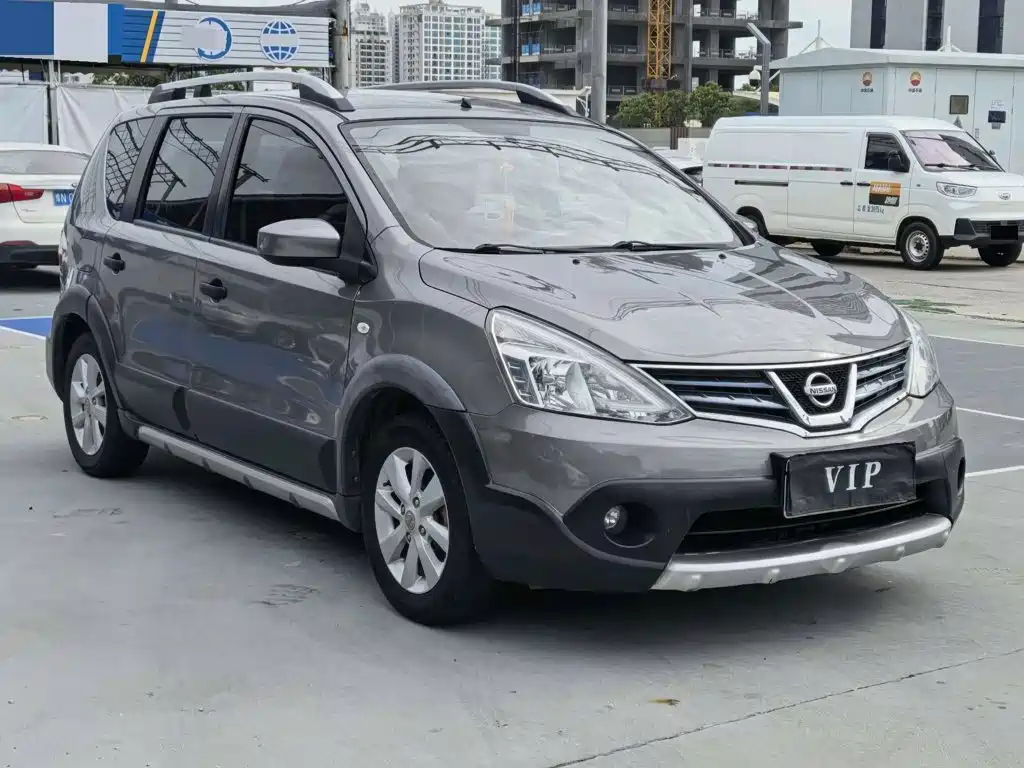 Nissan Livina — миниатюра 2