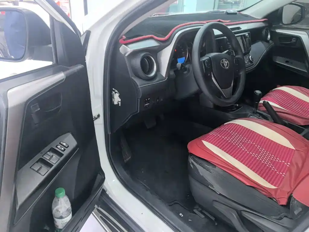 Toyota RAV4 — миниатюра 16