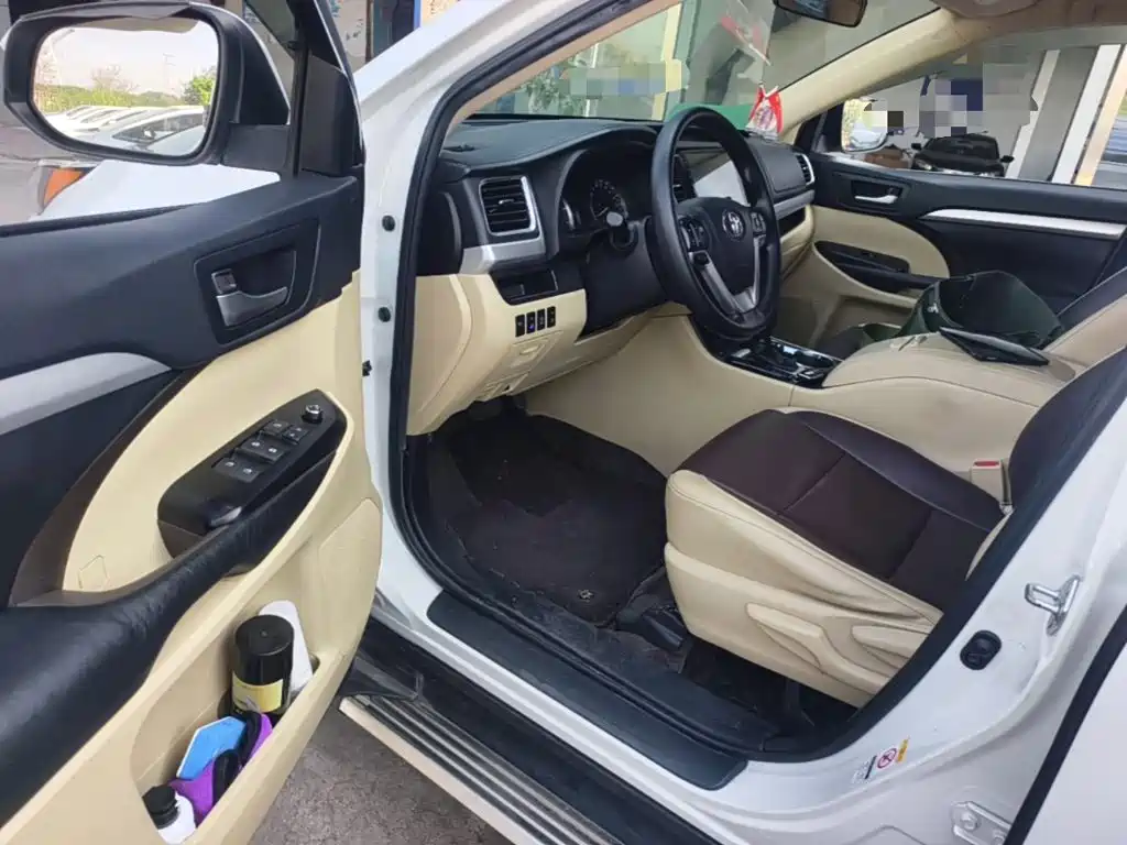 Toyota Highlander — миниатюра 16