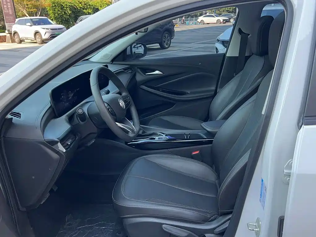 Buick Verano — миниатюра 10