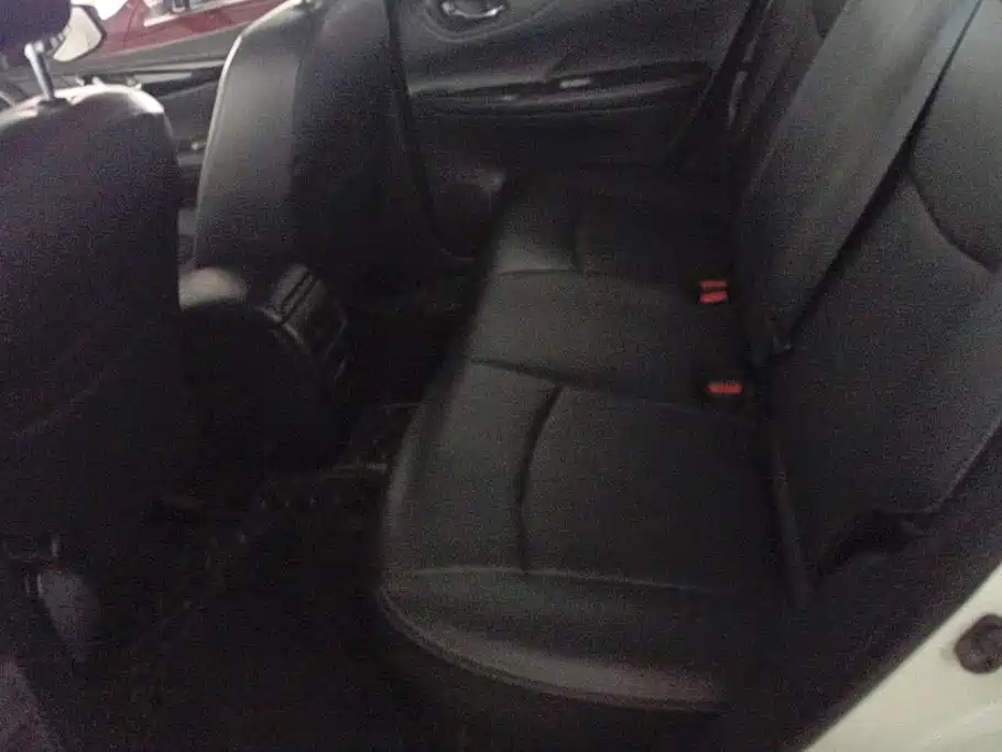 Nissan Tiida — миниатюра 11