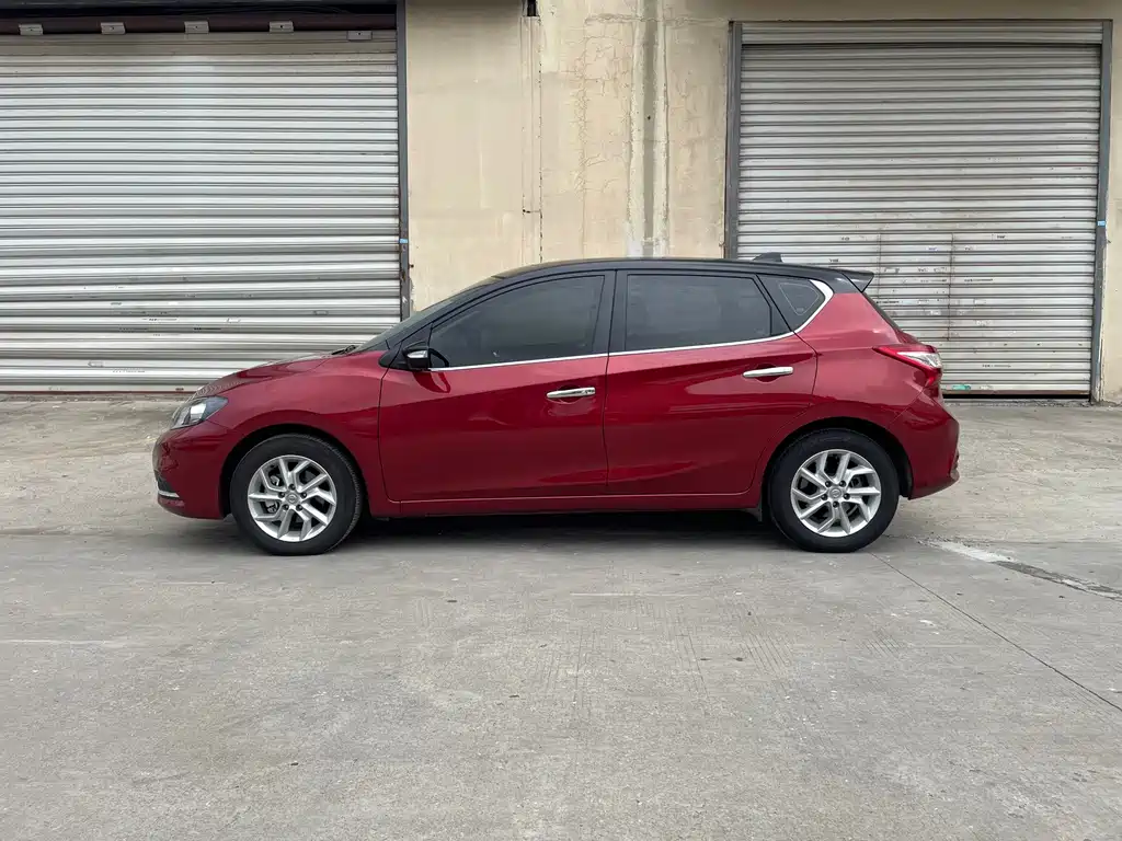 Nissan Tiida — миниатюра 3
