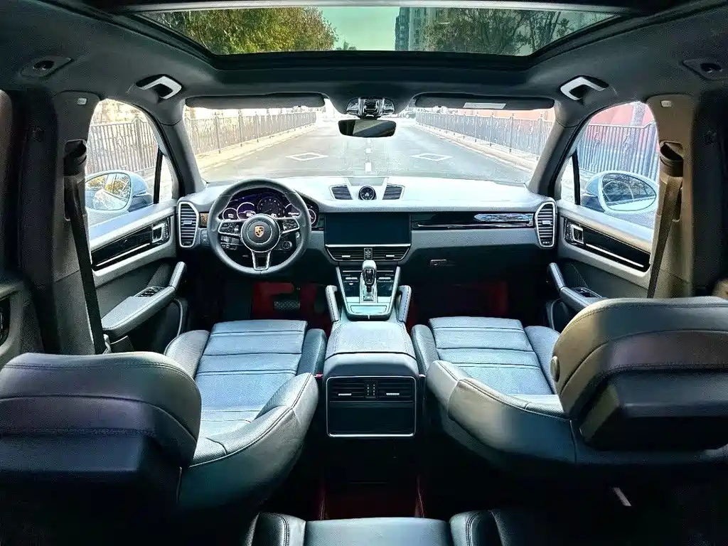Porsche Cayenne Hybrid — миниатюра 6