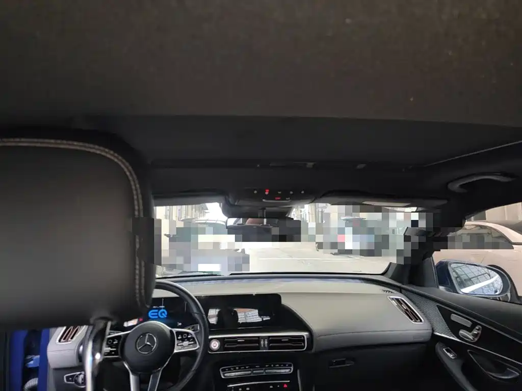 Mercedes-Benz EQC — миниатюра 18