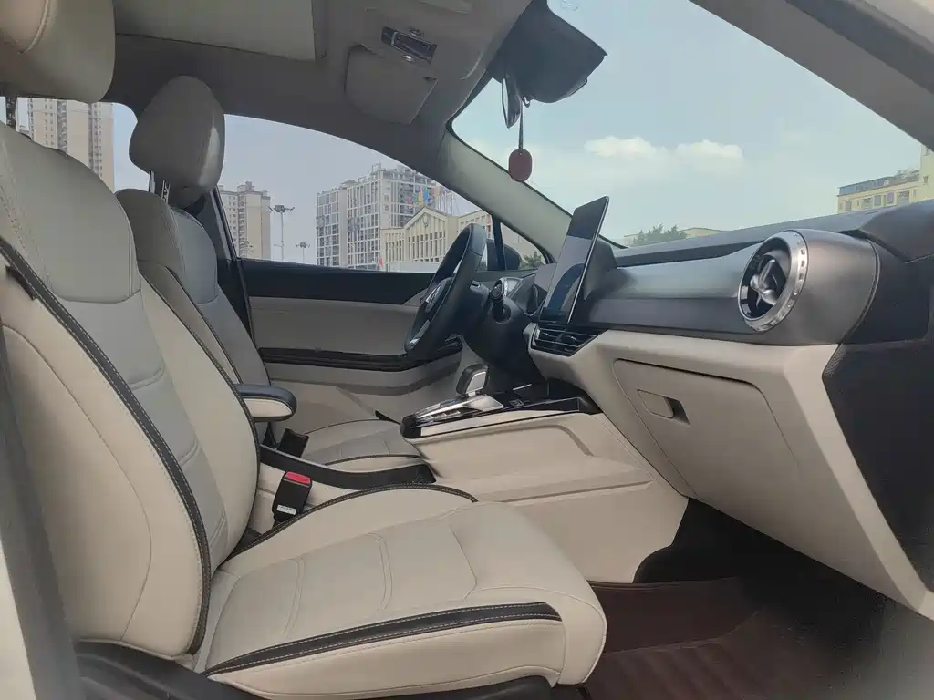 BYD Yuan Pro — миниатюра 11