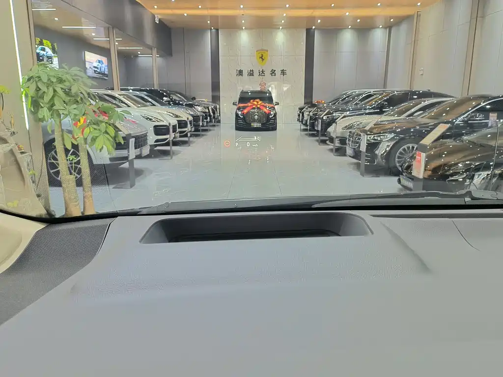 Toyota Vellfire — миниатюра 24