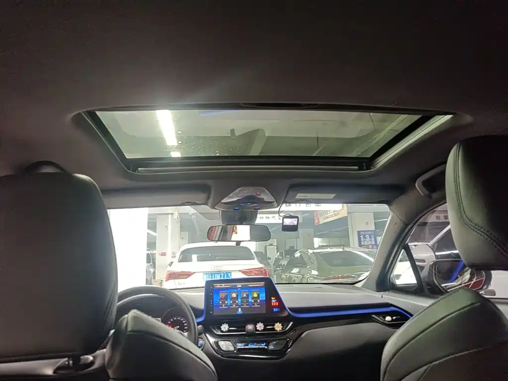 Toyota C-HR — миниатюра 18