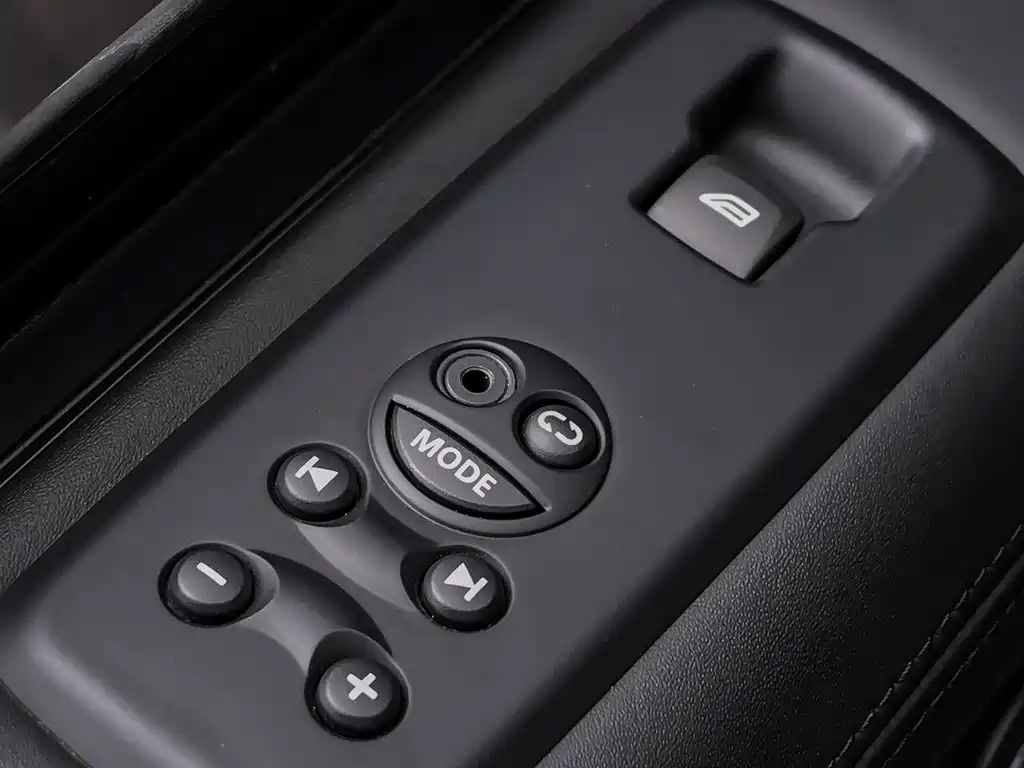 Land Rover Sport — миниатюра 20