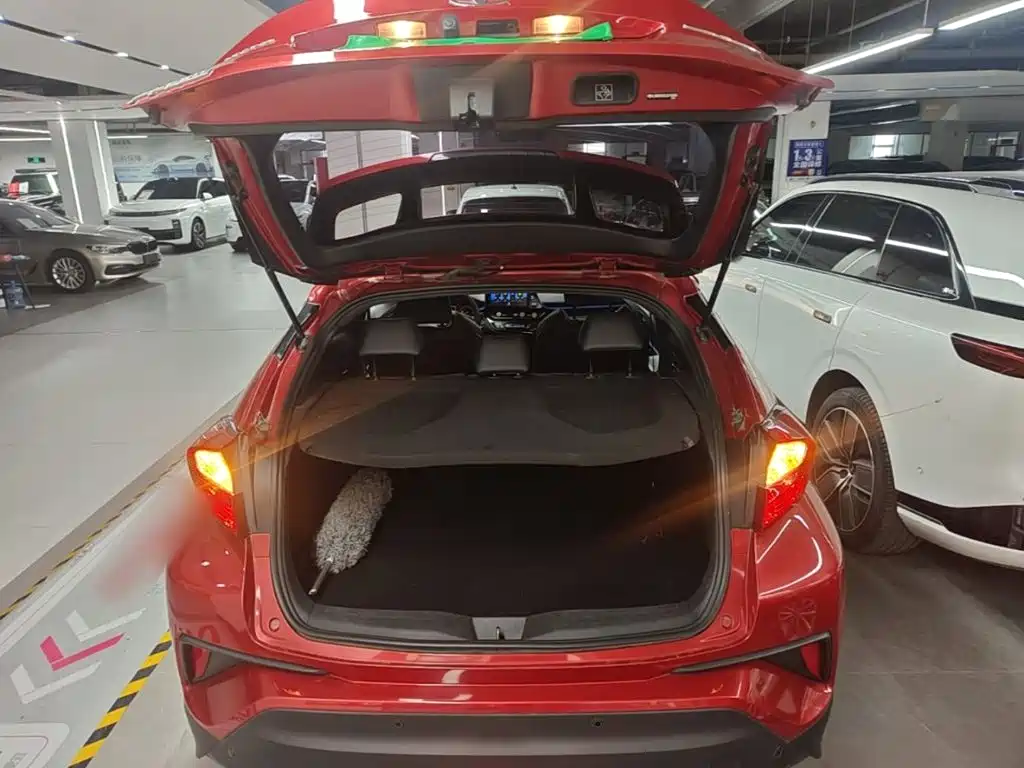Toyota C-HR — миниатюра 19