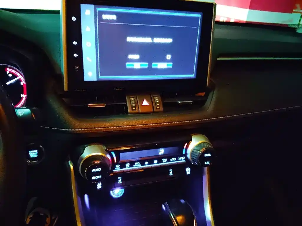 Toyota RAV4 — миниатюра 6