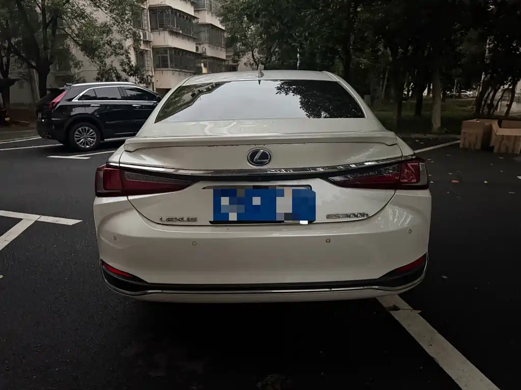 Lexus ES — миниатюра 7