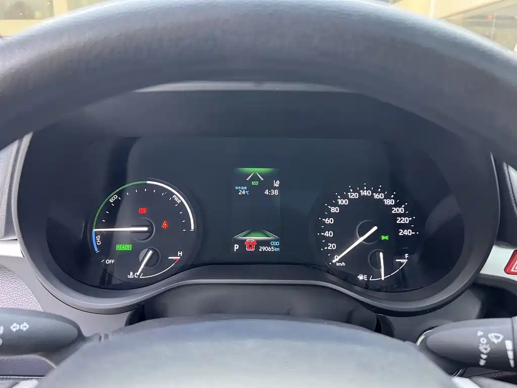 Toyota Granvia — миниатюра 18