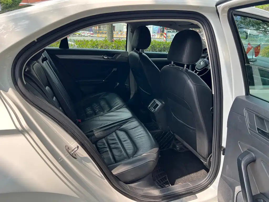 Volkswagen Lamando — миниатюра 15