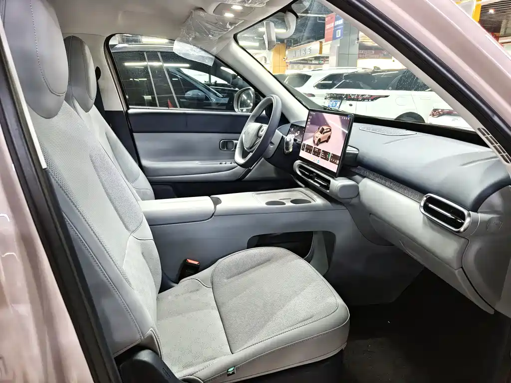 Leapmotor Leapmotor A10 — миниатюра 14