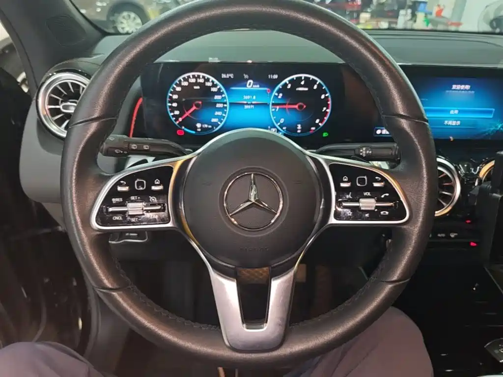 Mercedes-Benz GLB 2021 — фото 11