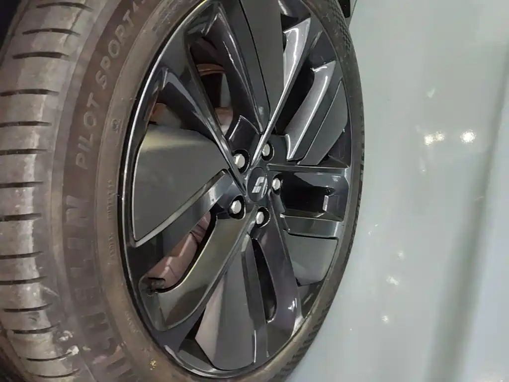 Li Auto Li L9 — миниатюра 23