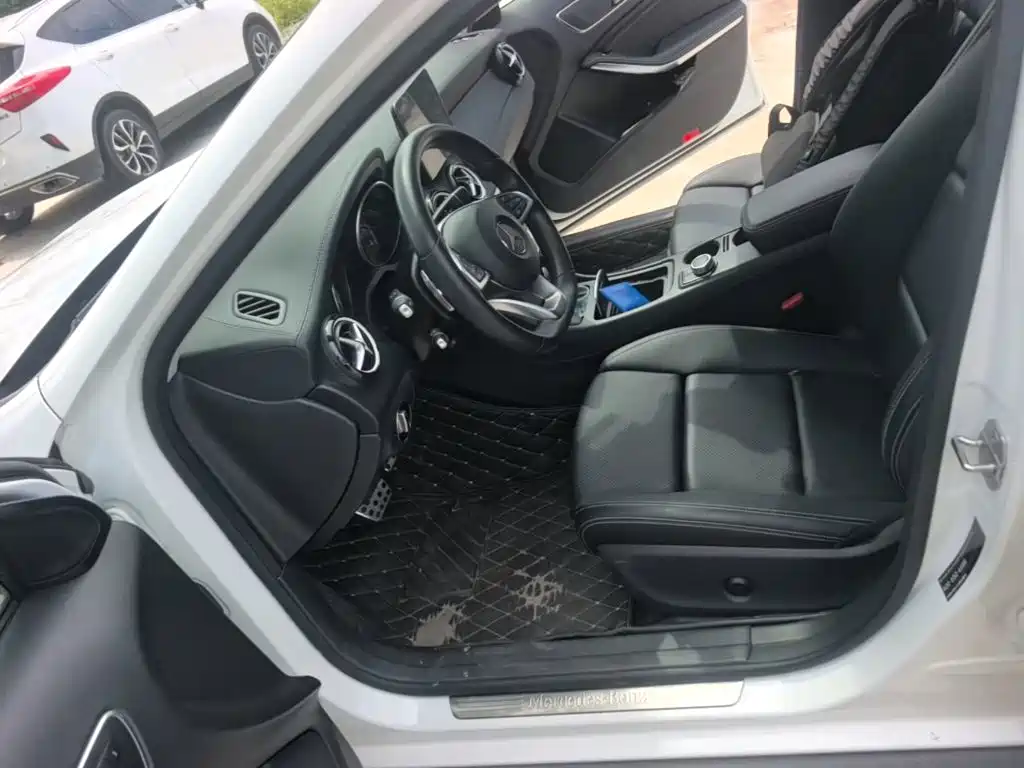 Mercedes-Benz GLA — миниатюра 15