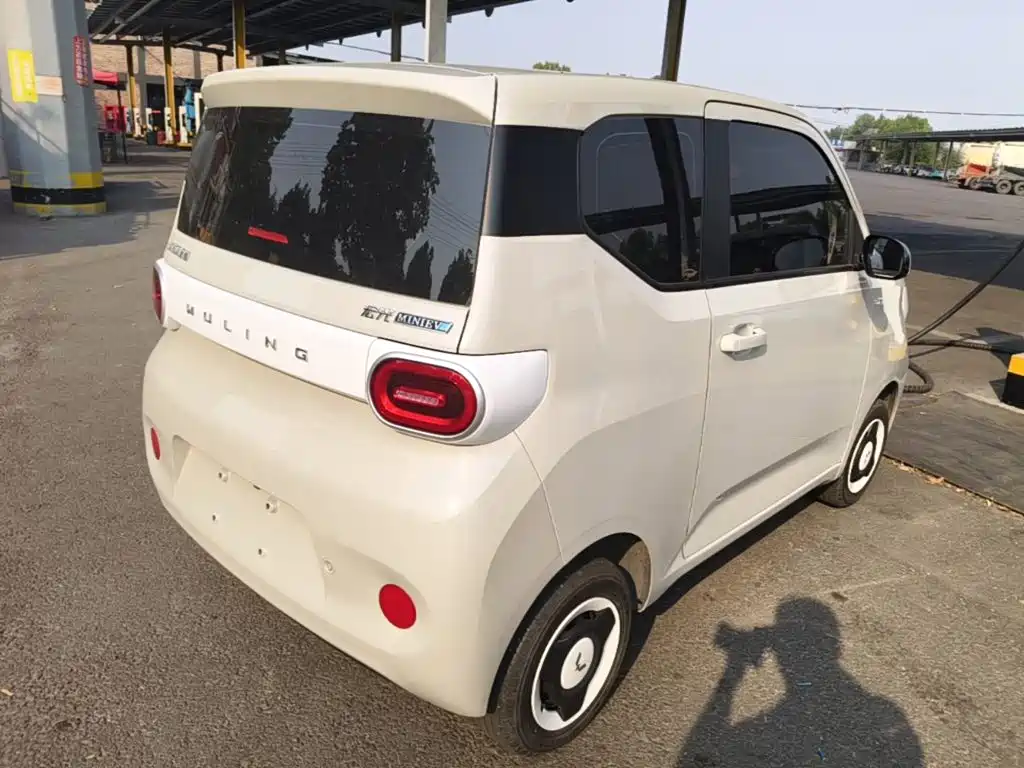 Wuling MINIEV — миниатюра 7