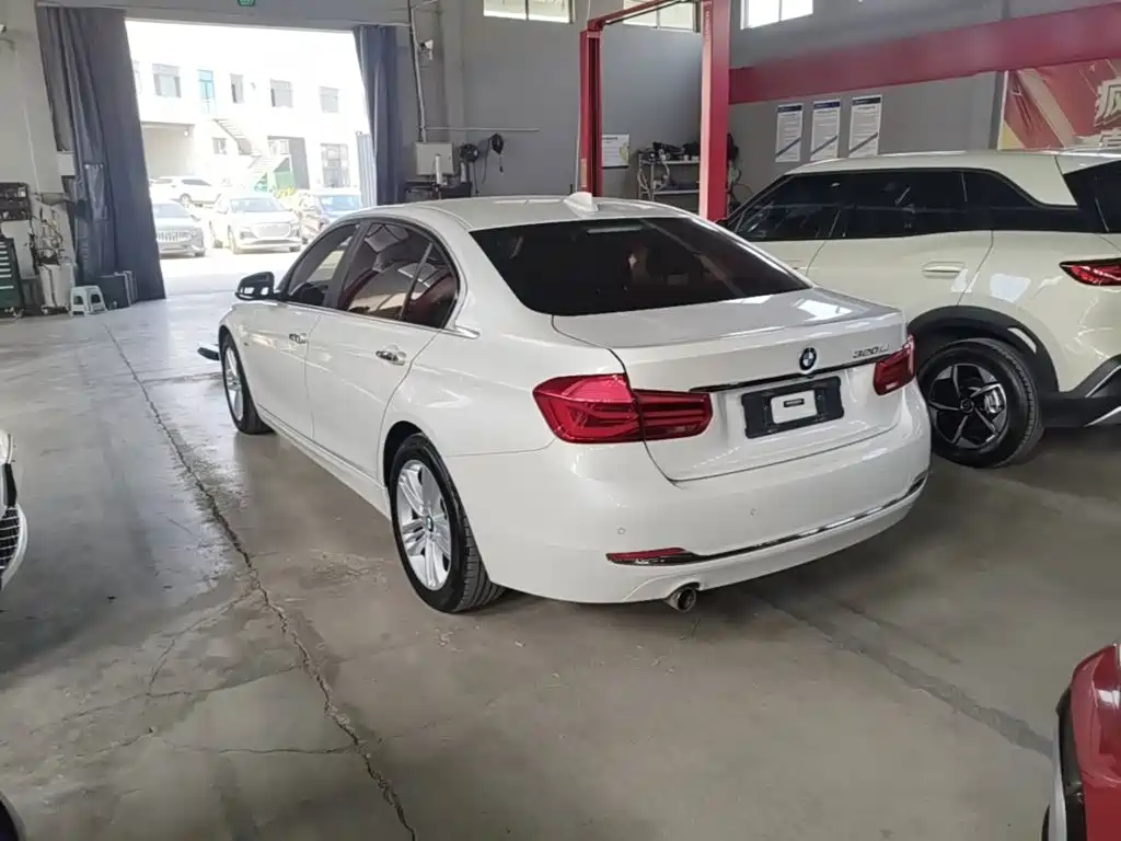 BMW 3 Series — миниатюра 5