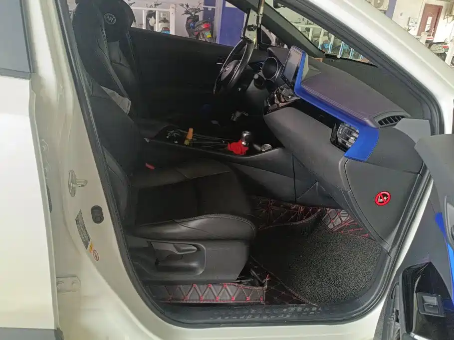Toyota IZOA — миниатюра 8