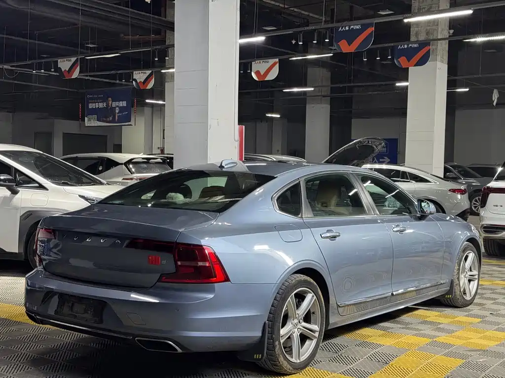 Volvo S90 — миниатюра 8