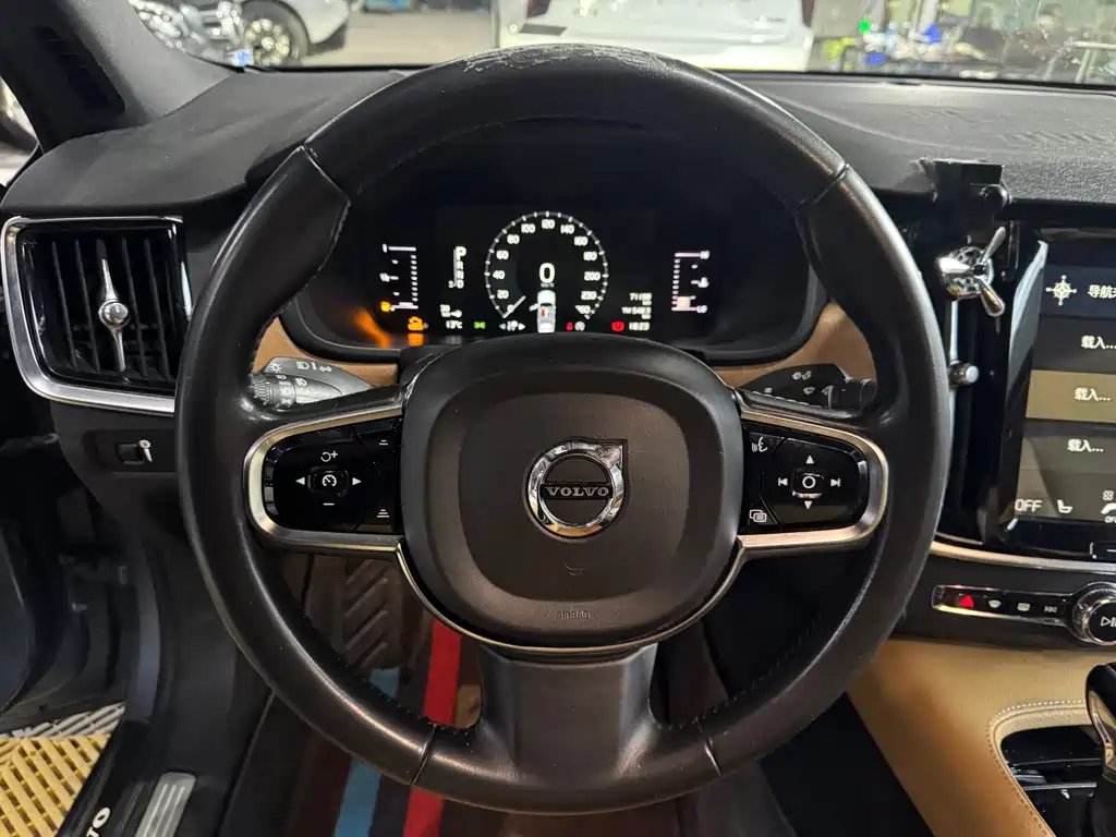Volvo S90 — миниатюра 10