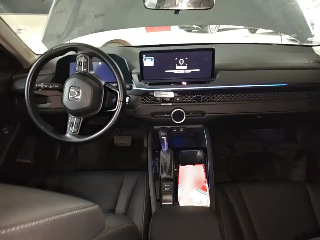 Honda Accord — миниатюра 10