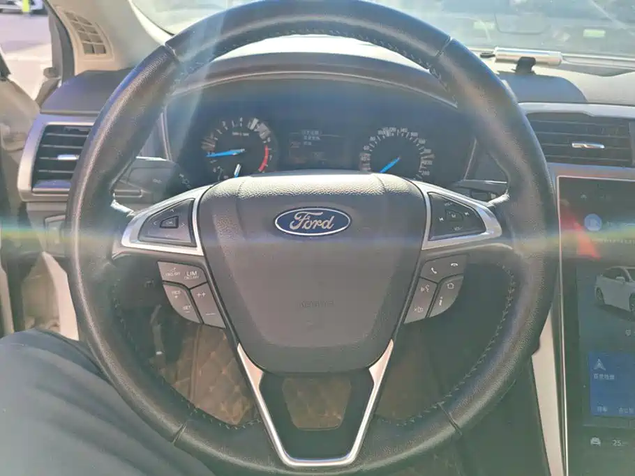 Ford Mondeo — миниатюра 15